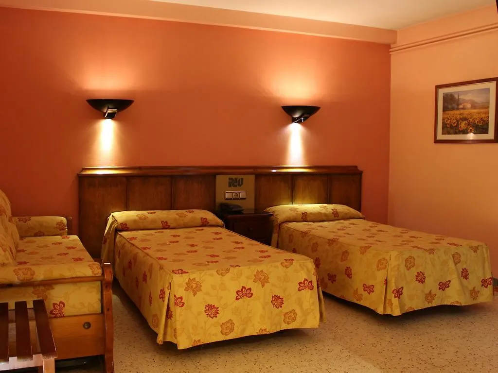 Hotel Pere D'Urg 3000 恩坎普 3*,